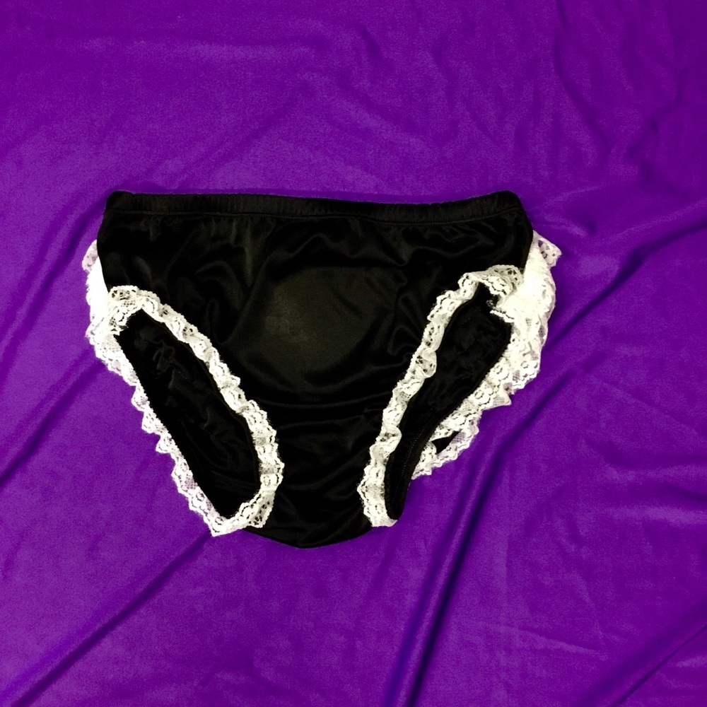 Lace Ruffle Rhumba Brief